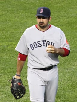 Adrián González