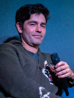 Adrian Grenier
