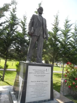 Ahmet Taner Kışlalı