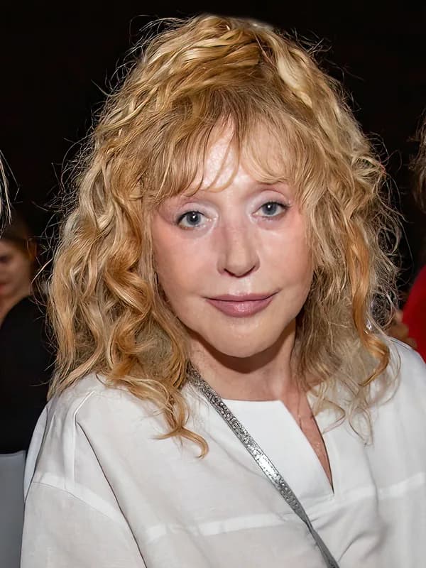 Alla Pugacheva