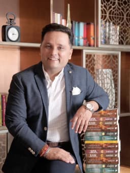 Amish Tripathi