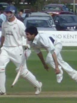 Amjad Khan (cricketer, born 1980)