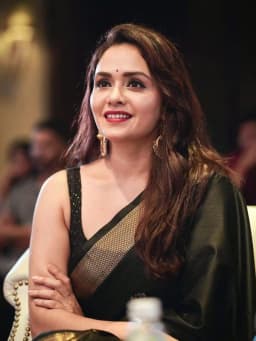 Amruta Khanvilkar