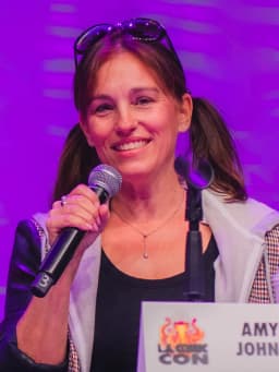 Amy Jo Johnson