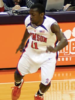 Andre Young (basketball)