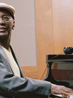 Andrew Hill (pianist)