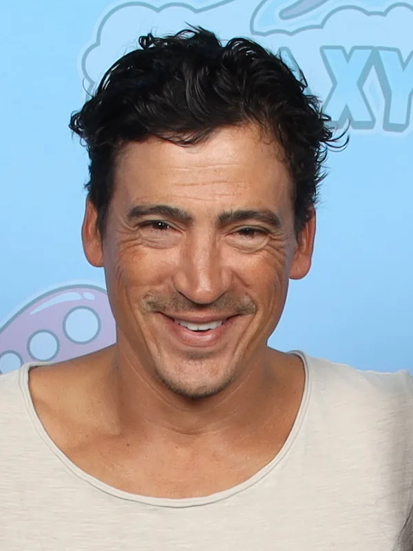 Andrew Keegan