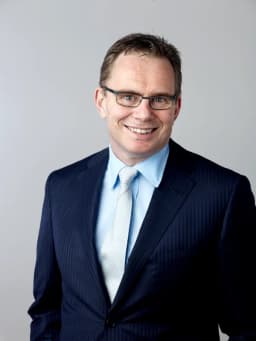 Andrew Mackenzie (businessman)