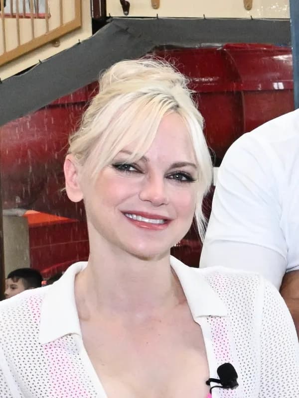 Anna Faris