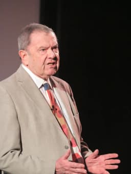 Anthony King (political scientist)