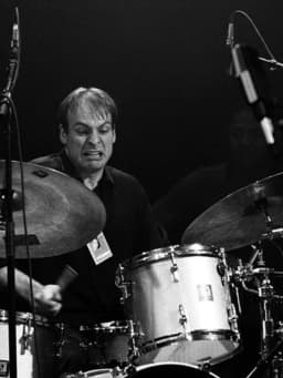Ari Hoenig
