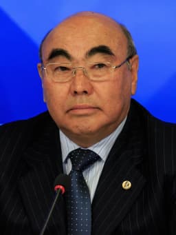 Askar Akayev