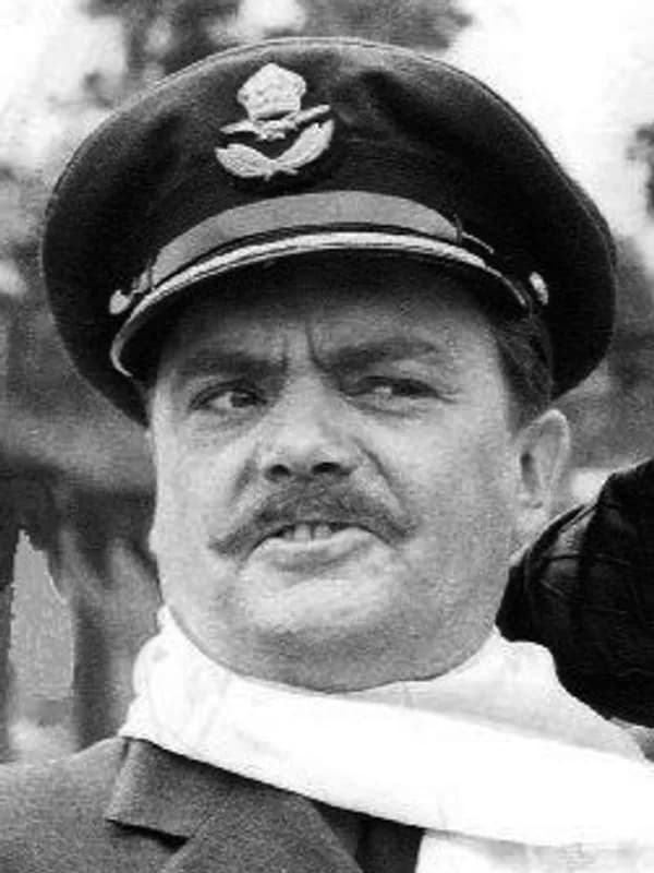 Bernard Fox (actor)