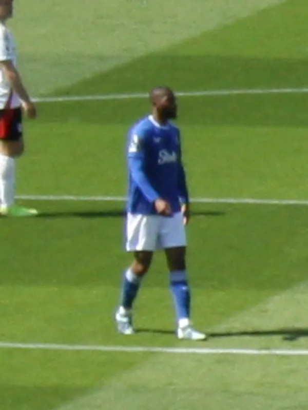 Beto (footballer, born 1998)