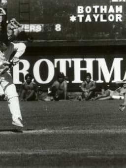 Bob Taylor (cricketer)