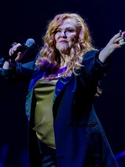 Carol Decker