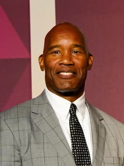 Charles Mann (American football)