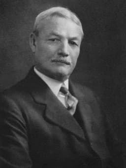 Charles McLean Andrews