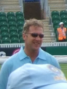 Chris Broad (cricketer)