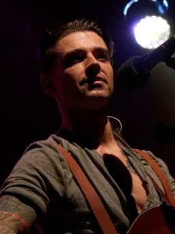 Chris Carrabba