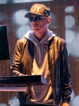 Chris Lowe