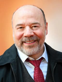 Danny Burstein