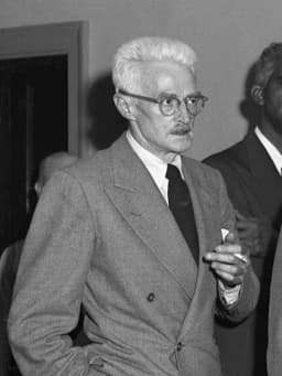 Dashiell Hammett