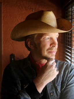 Dave Alvin