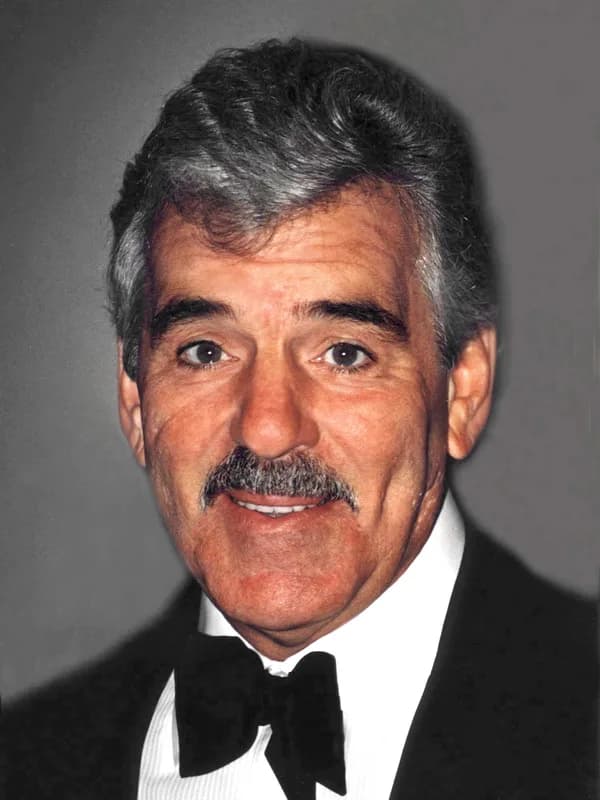 Dennis Farina