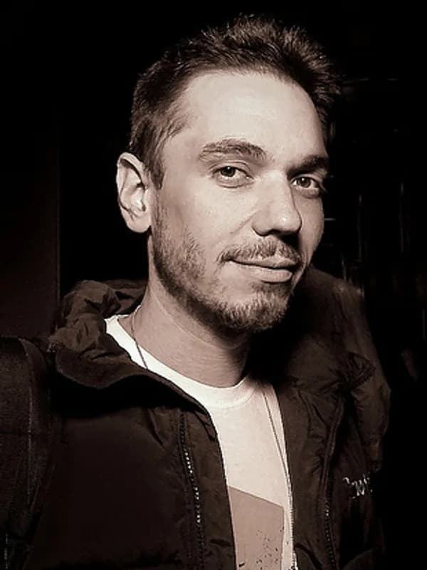 DJ AM