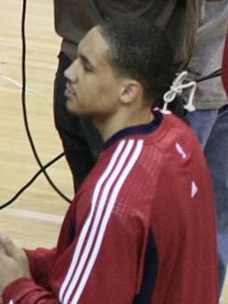 Dwayne Jones (basketball)