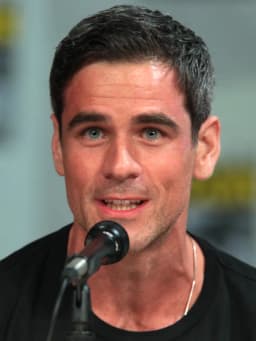 Eddie Cahill