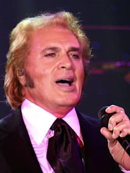 Engelbert Humperdinck (singer)