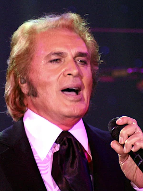 Engelbert Humperdinck (singer)