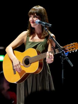 Feist (singer)