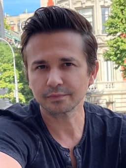Freddy Rodriguez (actor)