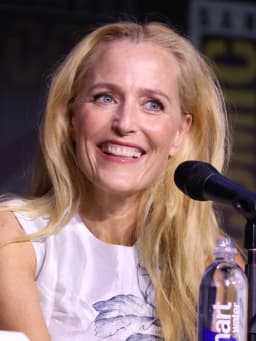 Gillian Anderson