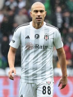 Gökhan Inler