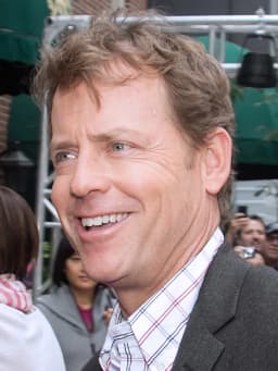 Greg Kinnear
