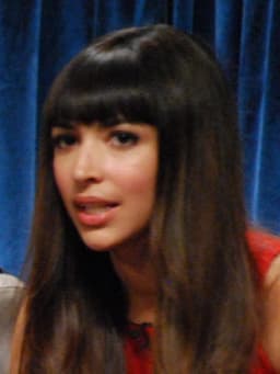 Hannah Simone