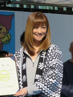 Hitomi Yoshizawa