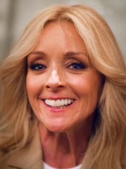 Jane Krakowski