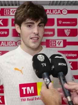 Javi Guerra (footballer, born 2003)