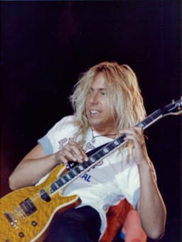 Jeff Watson (guitarist)