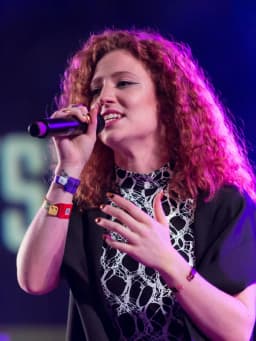 Jess Glynne