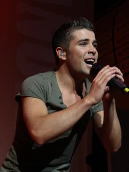 Joe McElderry