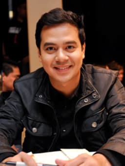 John Lloyd Cruz
