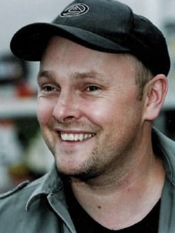 Julian Richards (director)