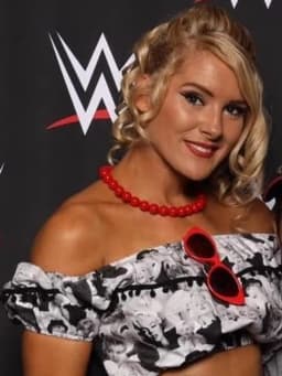 Lacey Evans