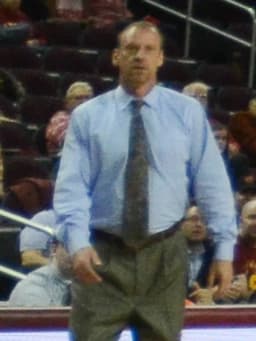 Larry Krystkowiak